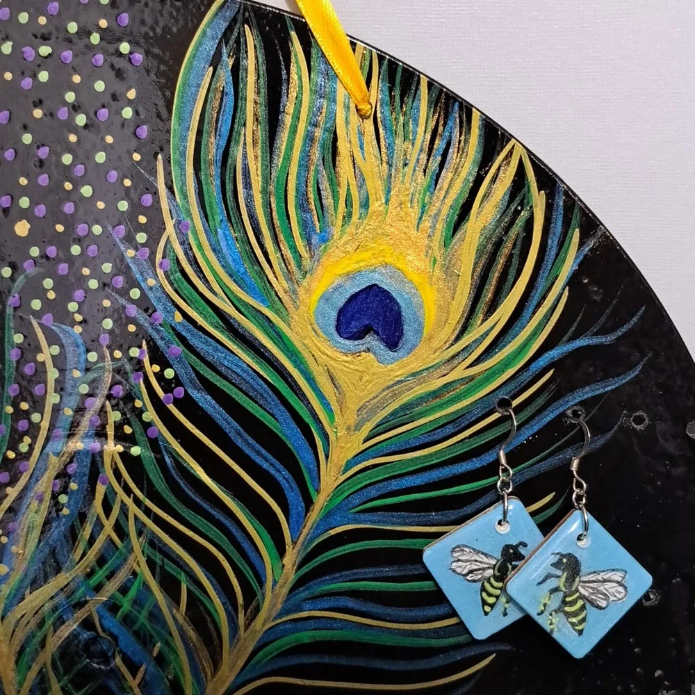 Hand Crafted Jewelry Display Upcycled Vinyl Record Wall Art Peacock Feather - Picture 5 of 17